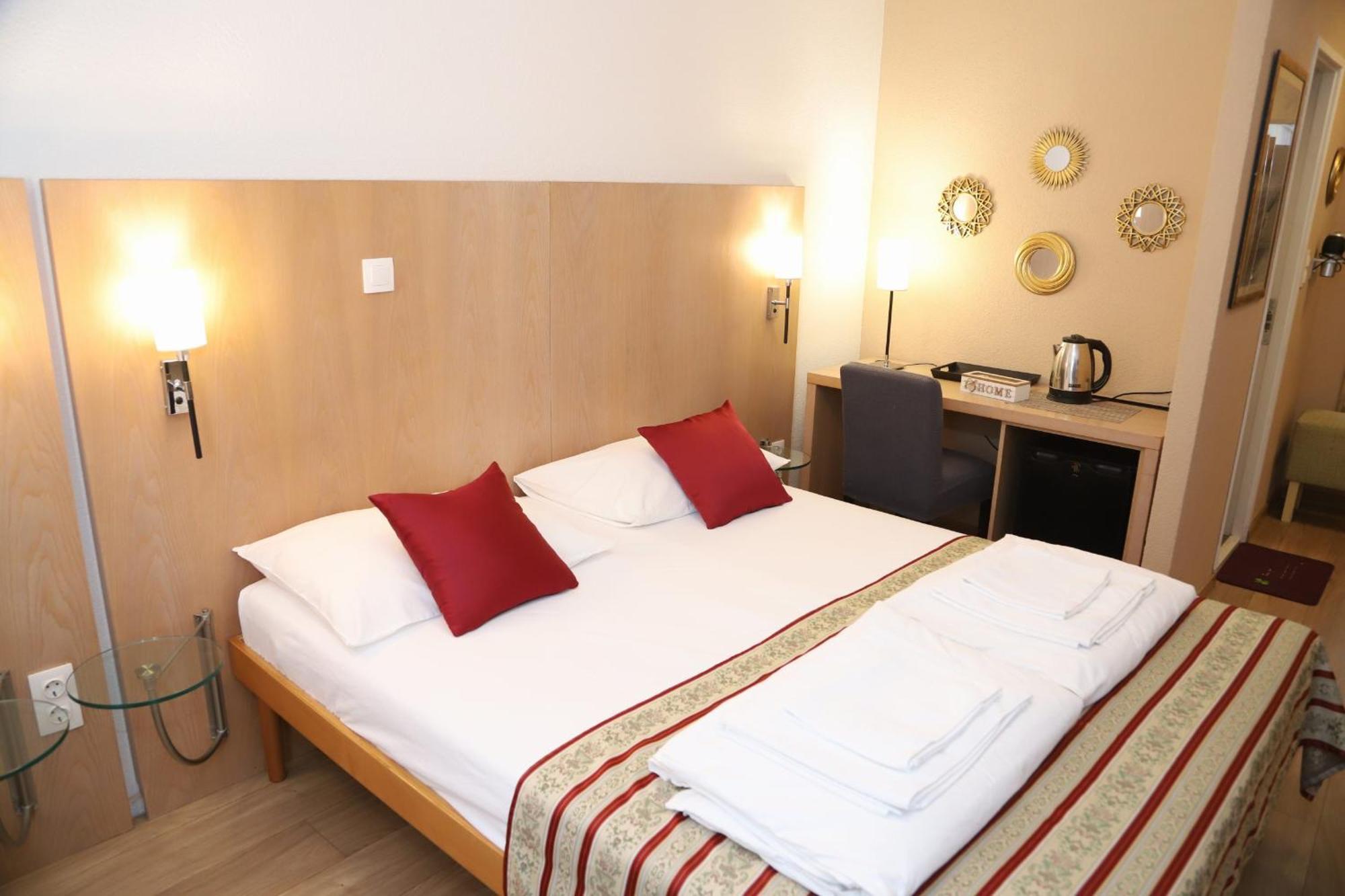 Villa Deny Mostar - With Free Parking Room photo